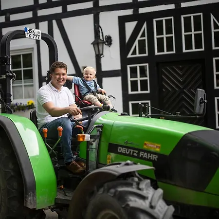 Hof Koehne - Haus Landvergnuegen Links * Schmallenberg